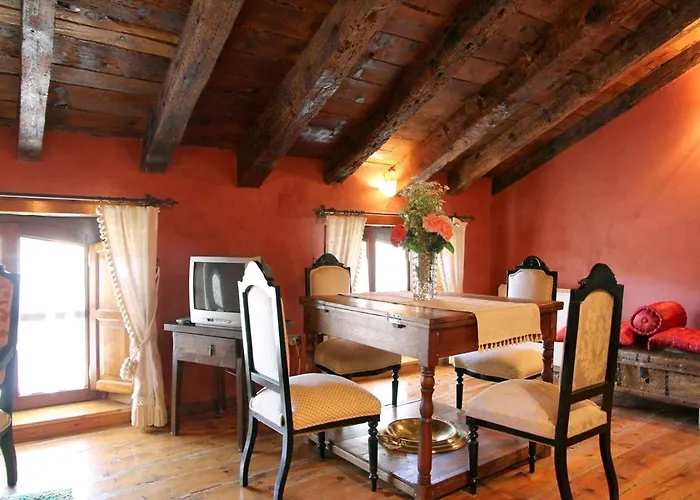 Botica Gomelia Ii * Gumiel de Izan